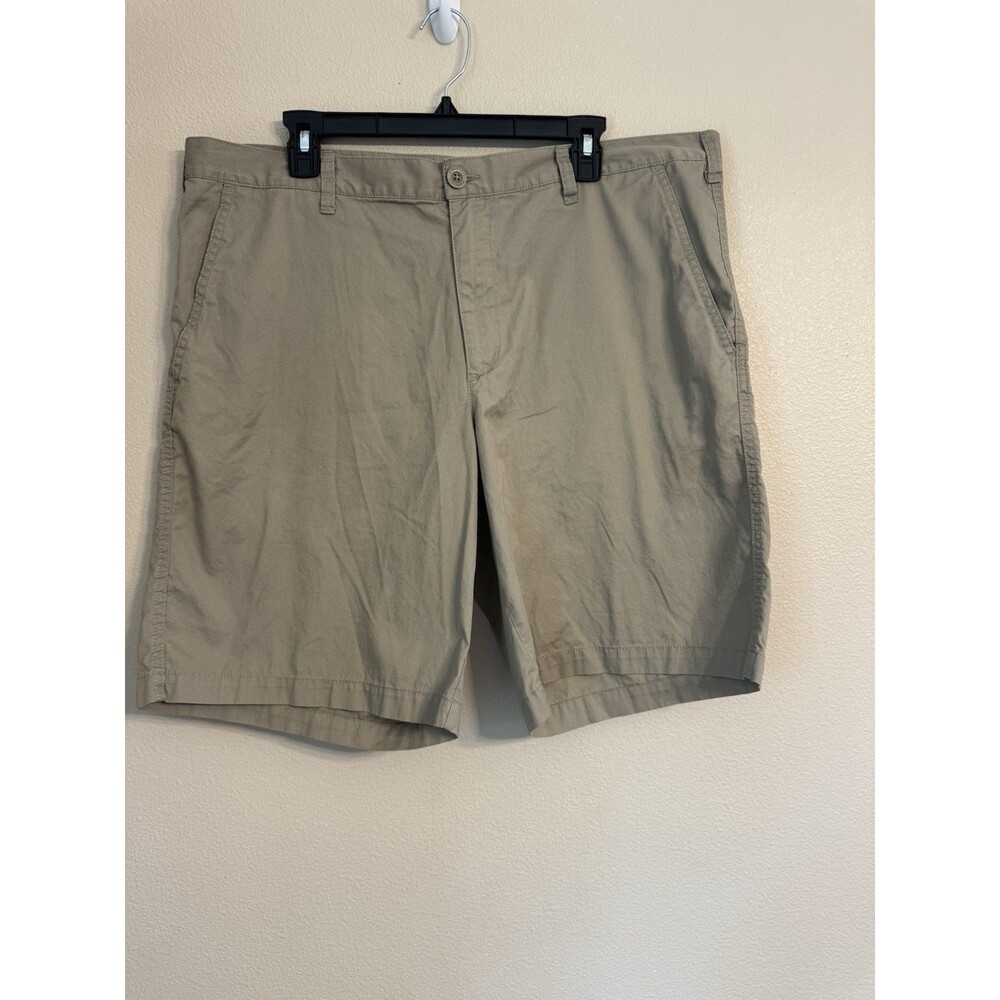 Columbia Men's Beige Chino Cotton Shorts 10" Inseam Flat Front Pockets